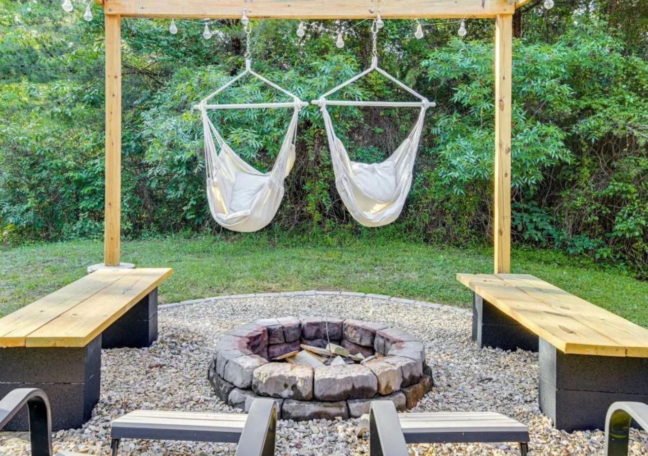 Fabulous Pet-Friendly, Family Cabin With Outdoor Kitchen, Hot Tub, Sauna, Fireplace, Theater Room, Arcade, Pool Table, And Fire Pit Within Minuties Of Dollywood Sevierville Extérieur photo