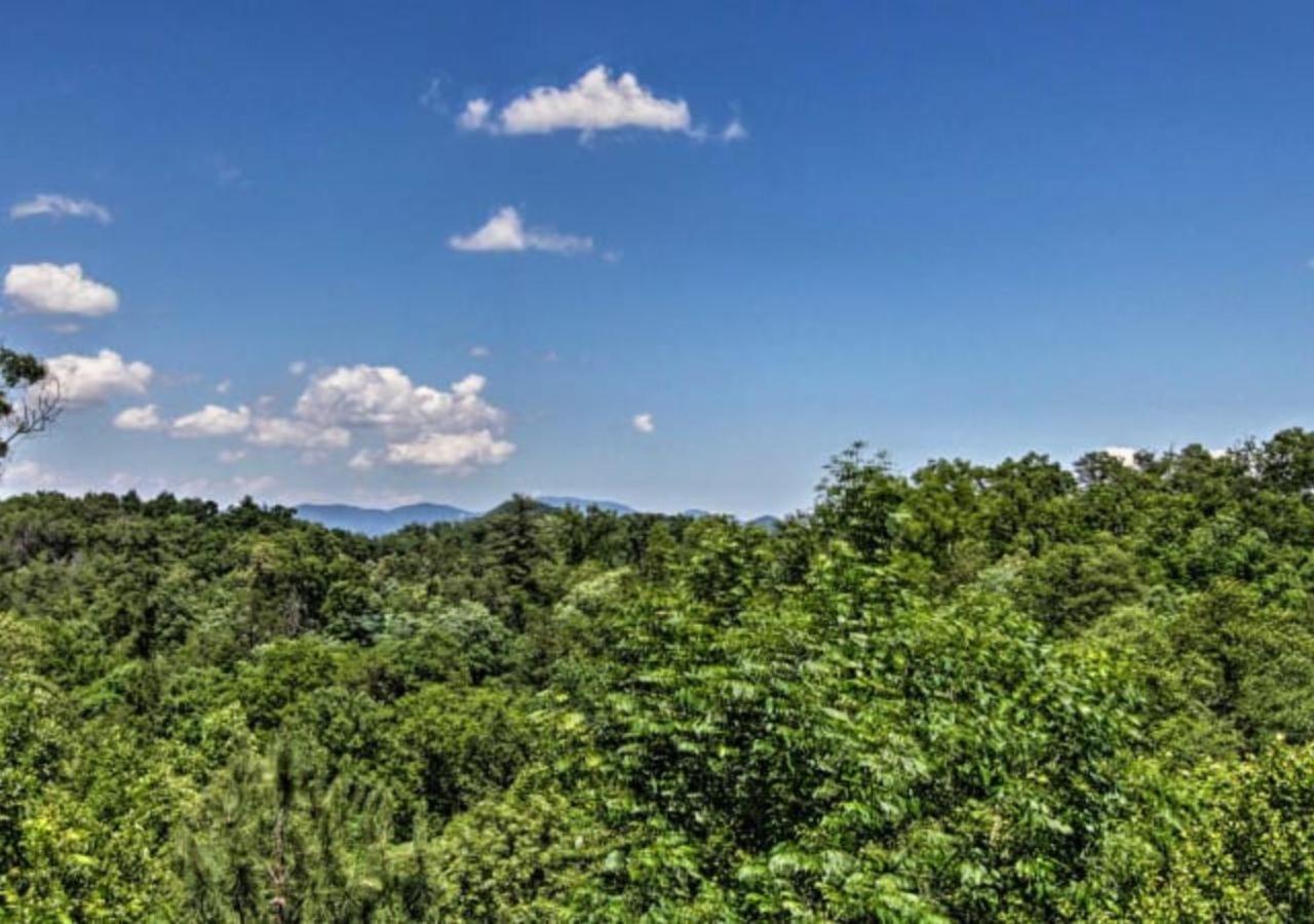 Fabulous Pet-Friendly, Family Cabin With Outdoor Kitchen, Hot Tub, Sauna, Fireplace, Theater Room, Arcade, Pool Table, And Fire Pit Within Minuties Of Dollywood Sevierville Extérieur photo