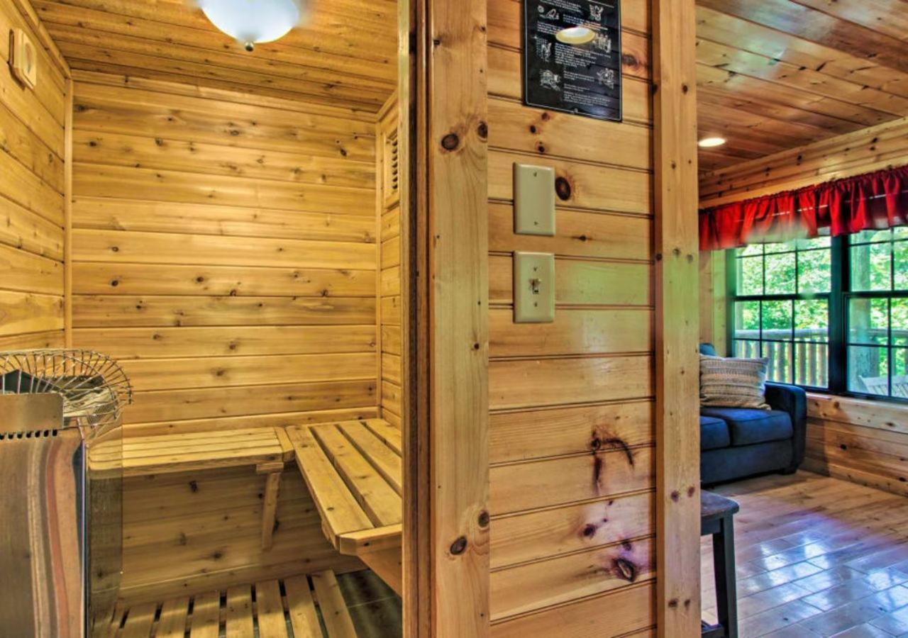 Fabulous Pet-Friendly, Family Cabin With Outdoor Kitchen, Hot Tub, Sauna, Fireplace, Theater Room, Arcade, Pool Table, And Fire Pit Within Minuties Of Dollywood Sevierville Extérieur photo